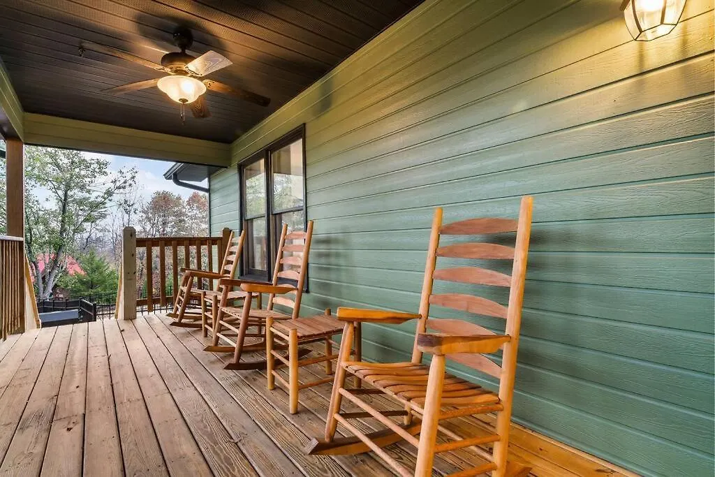 Entertainment - Outdoor Pool - 1 Mile To Parkway! * Pigeon Forge