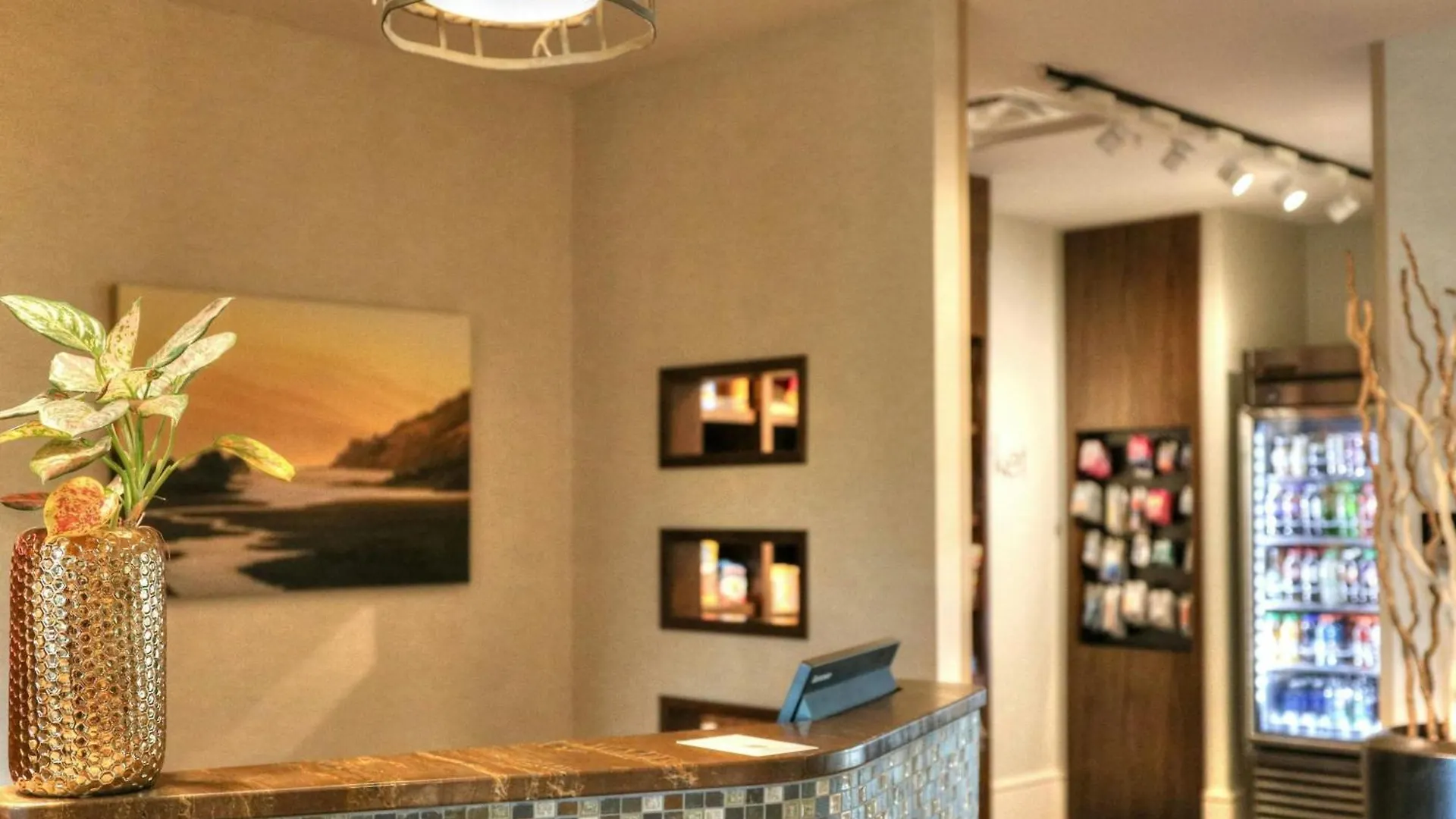 Hotel Courtyard By Marriott