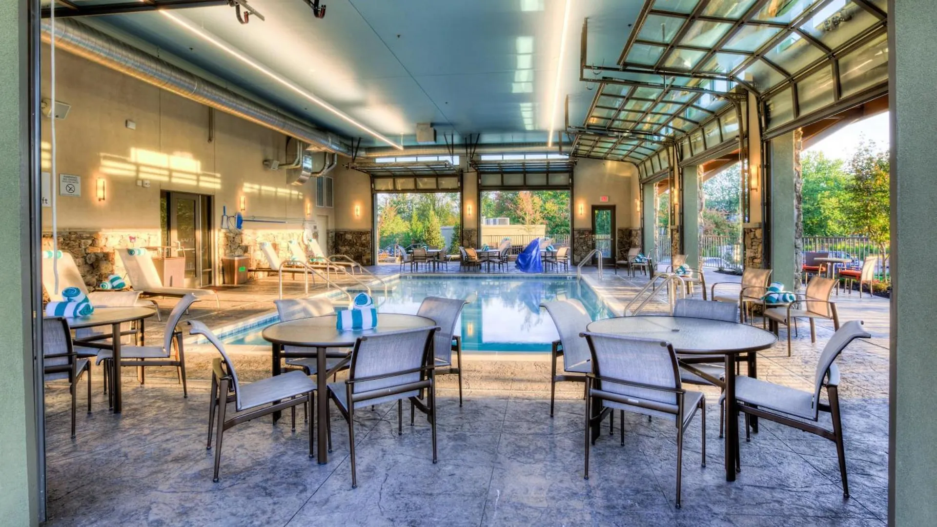 Courtyard By Marriott