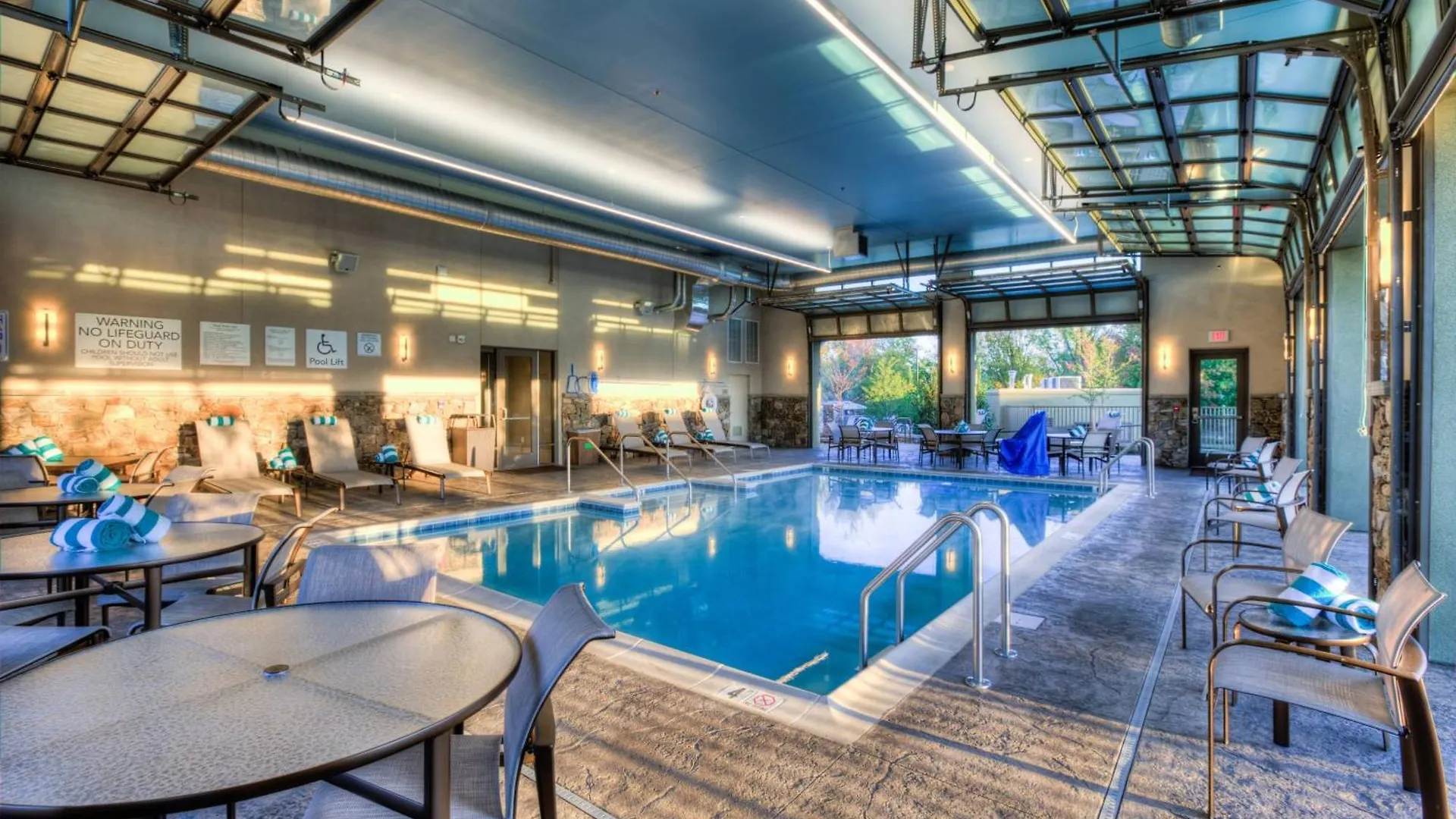 Courtyard By Marriott