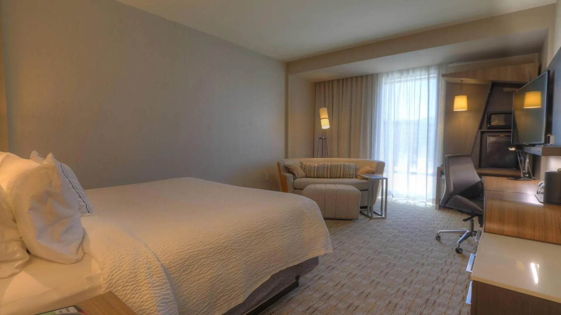 Courtyard By Marriott