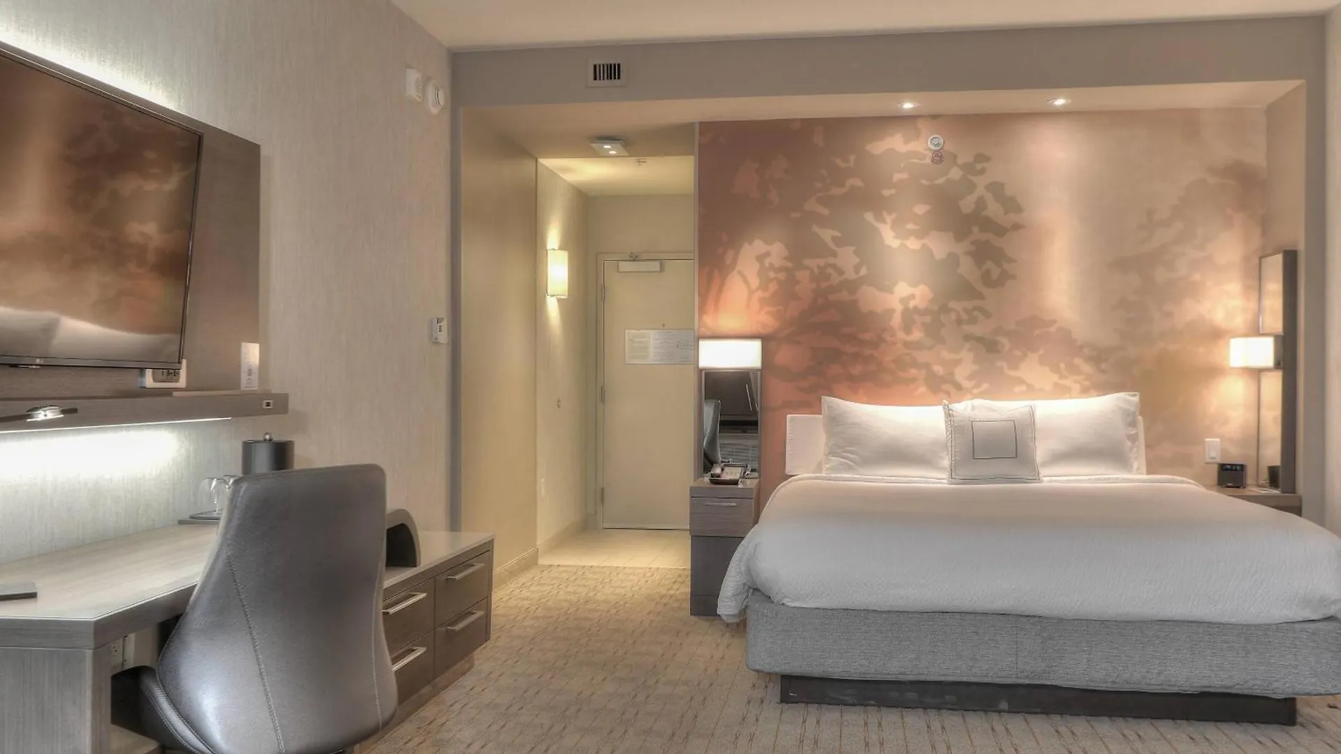 Hotel Courtyard By Marriott 3*