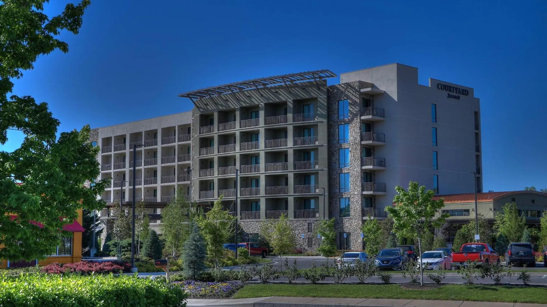 Courtyard By Marriott