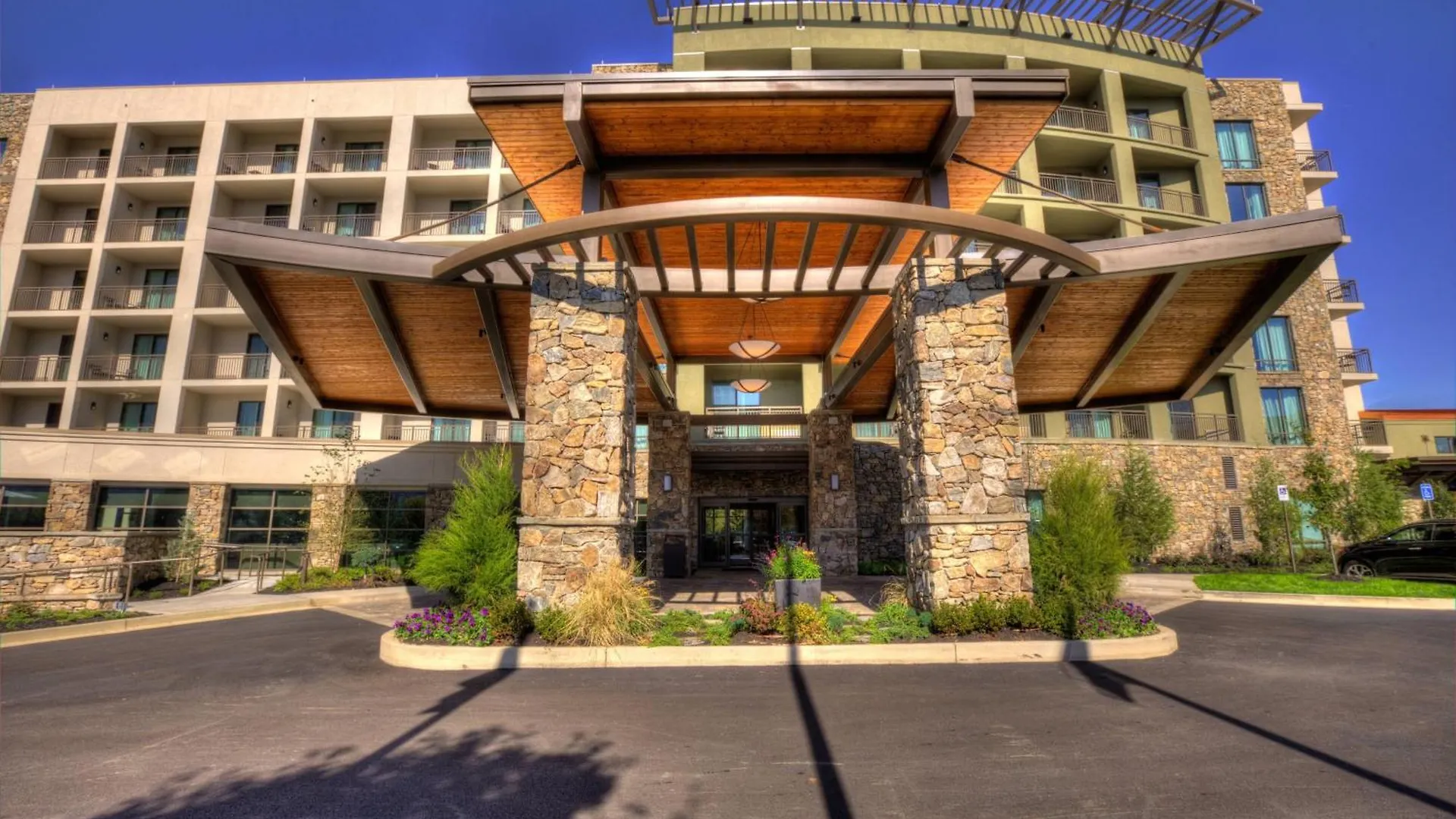 Courtyard By Marriott 3*