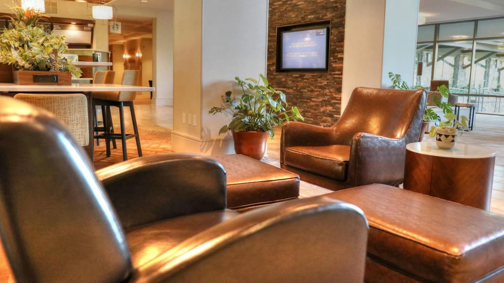 Courtyard By Marriott Hotel