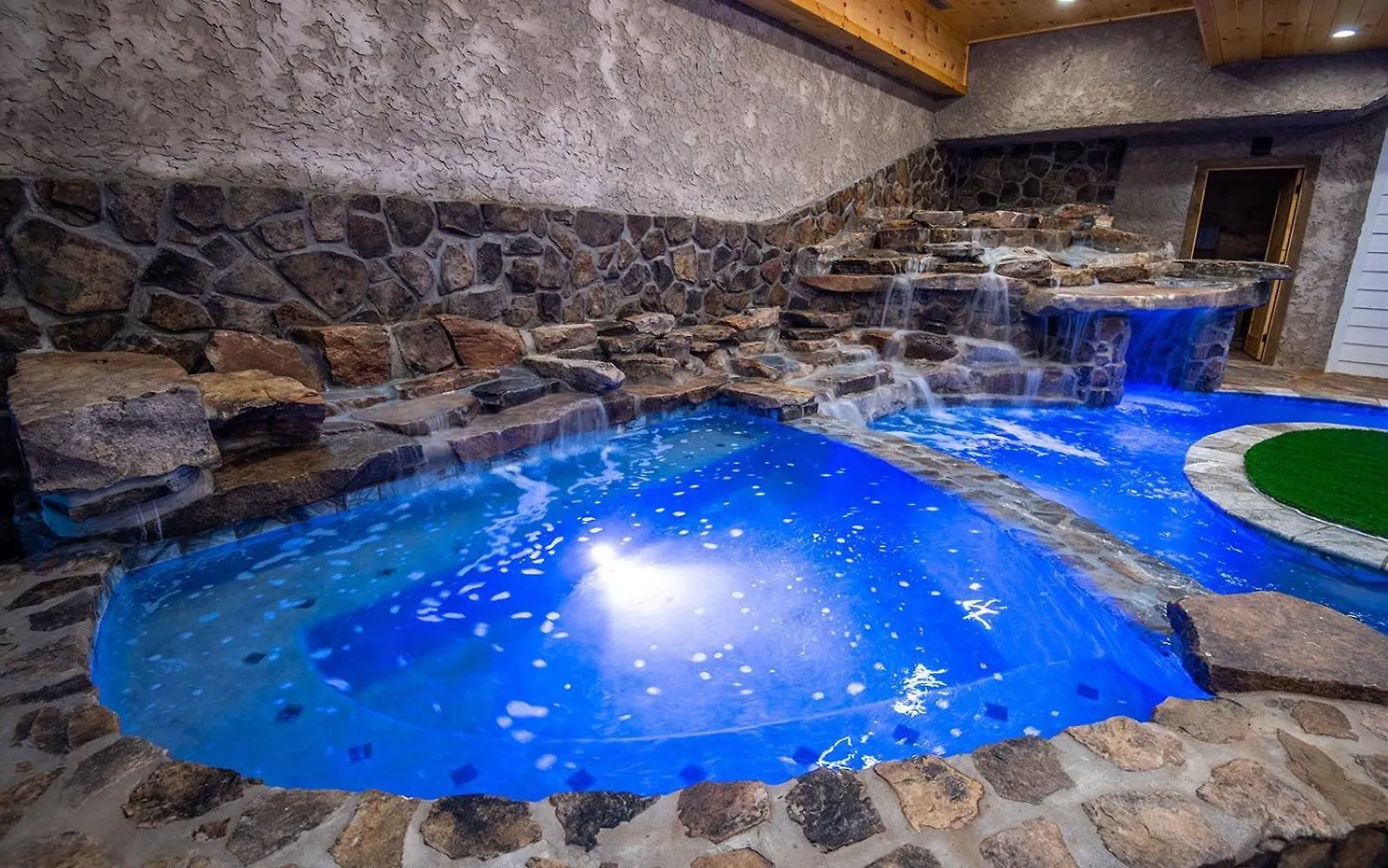 Villa Treehouse River