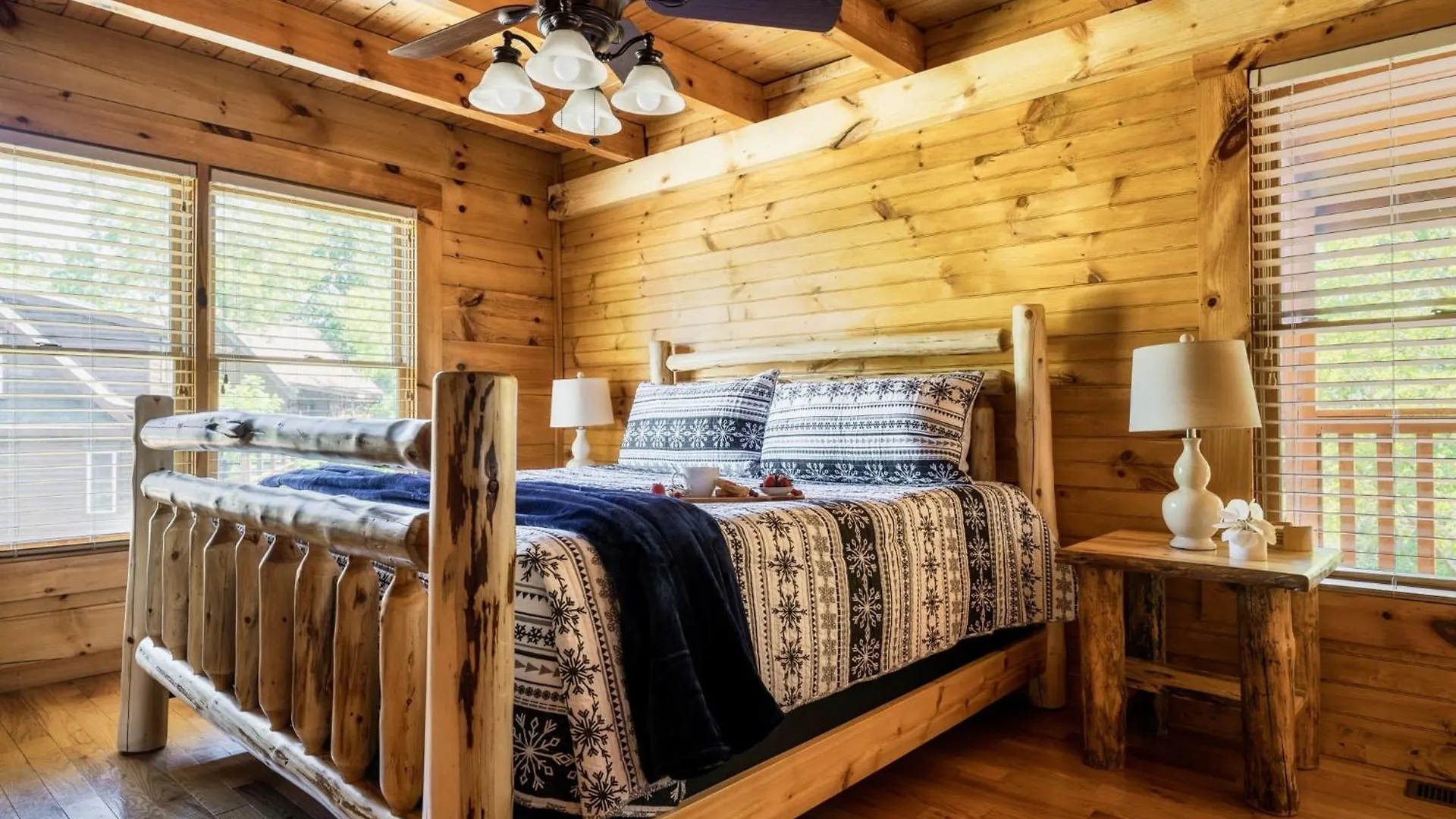 펜션 Alpine Near Dollywood, Hot Tub, Game Room, Outdoor Pool, Fast Wifi *