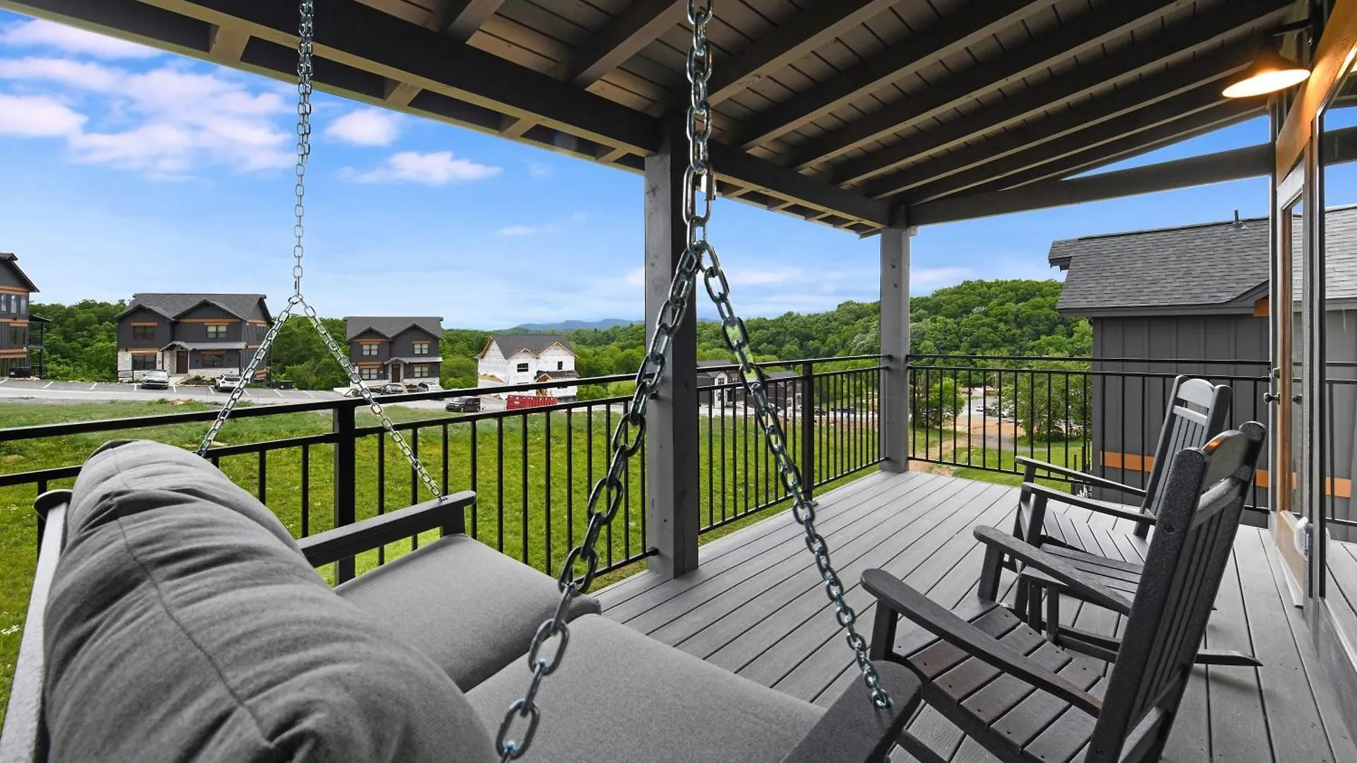 Smith Creek - 5 Bedrooms 20 Guest - Indoor Pool - Amenities * Pigeon Forge