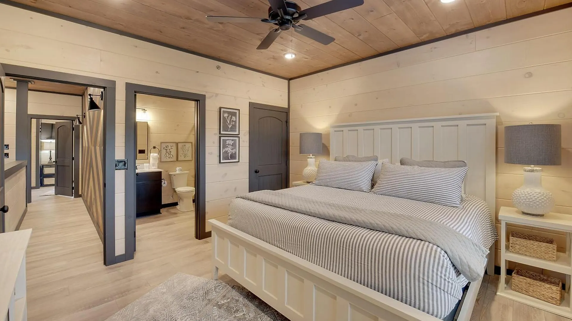 Smith Creek - 5 Bedrooms 20 Guest - Indoor Pool - Amenities *