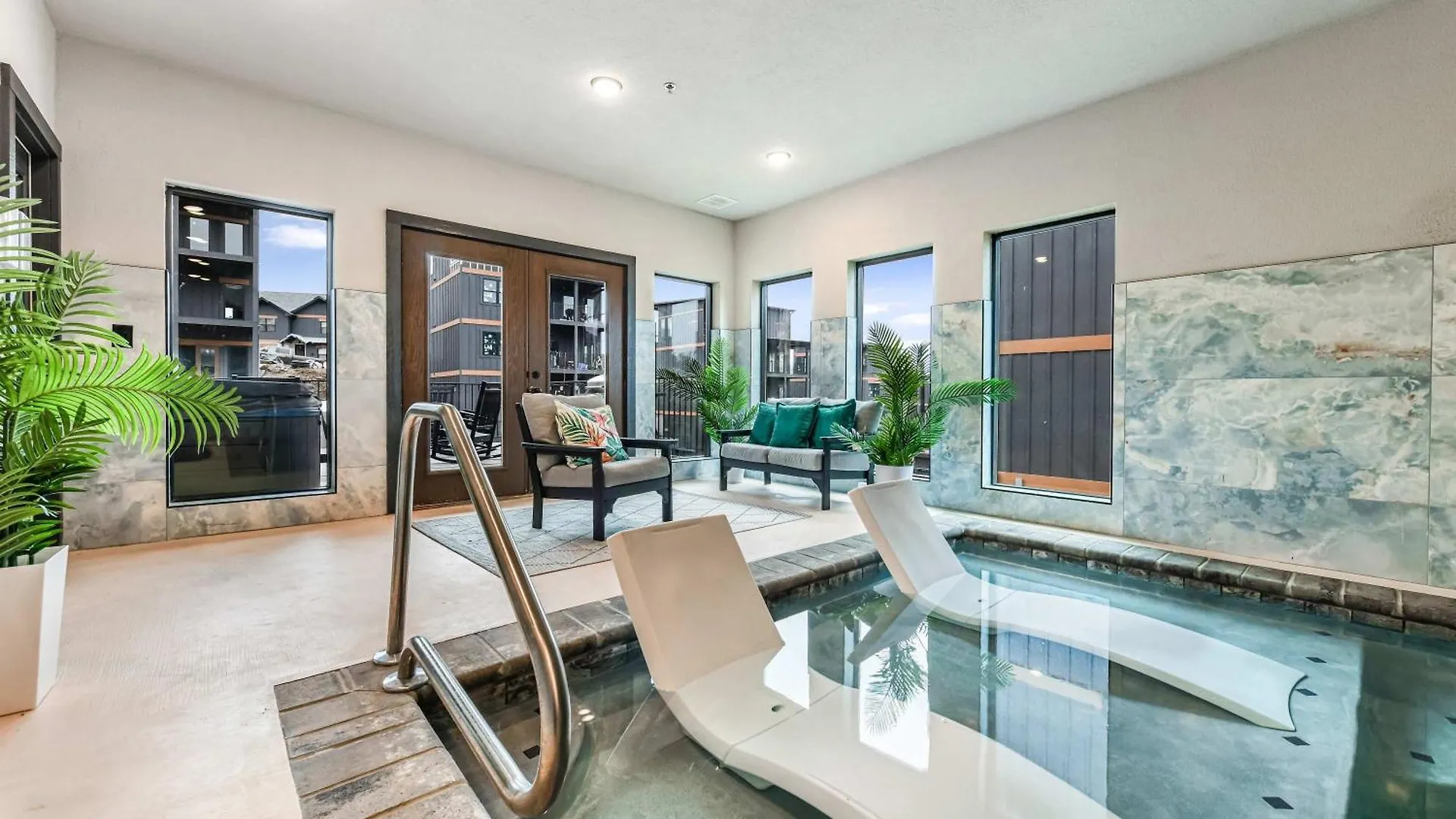 Dağ evi Smith Creek - 5 Bedrooms 20 Guest - Indoor Pool - Amenities