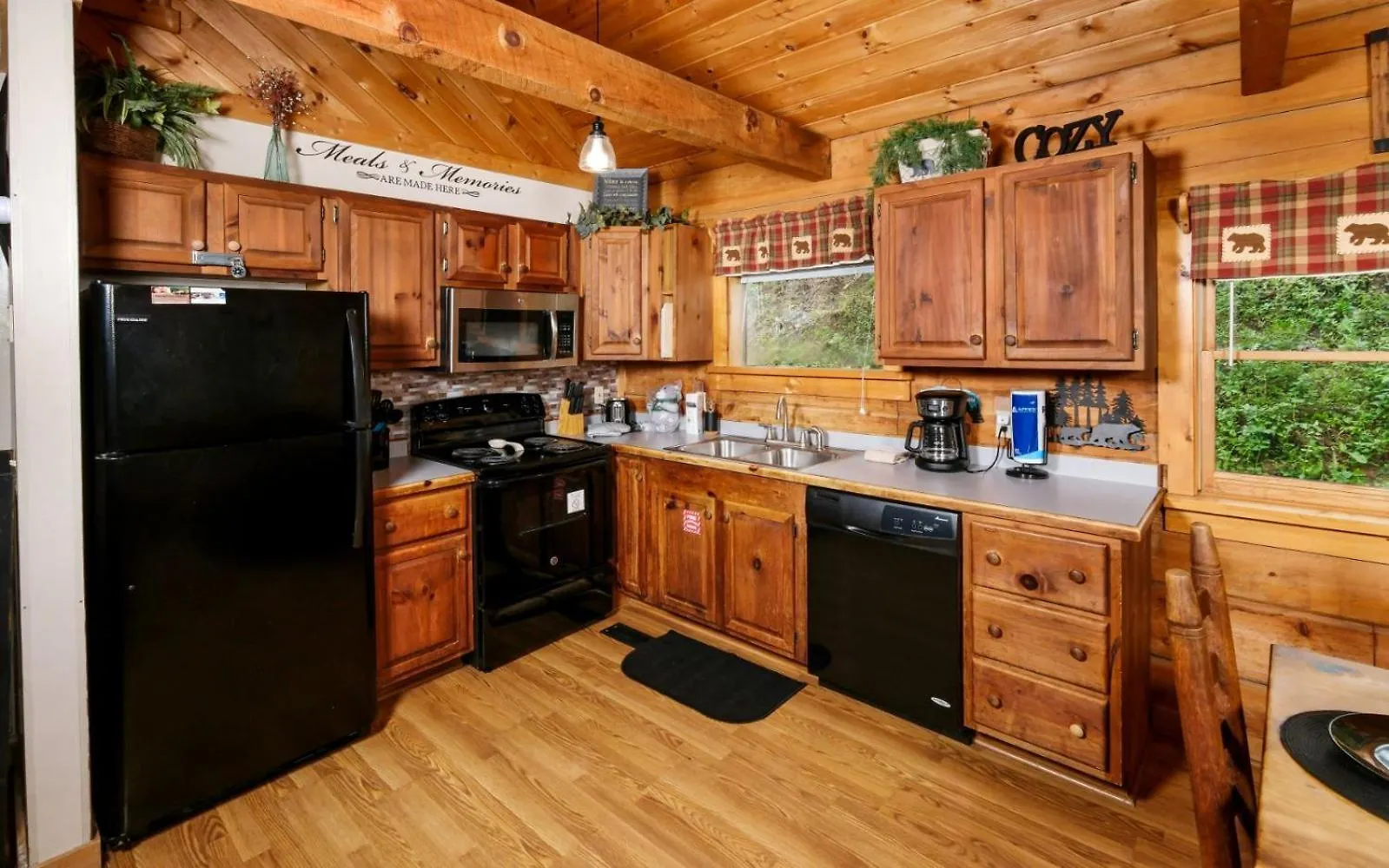 A Perfect Paradise Villa Pigeon Forge