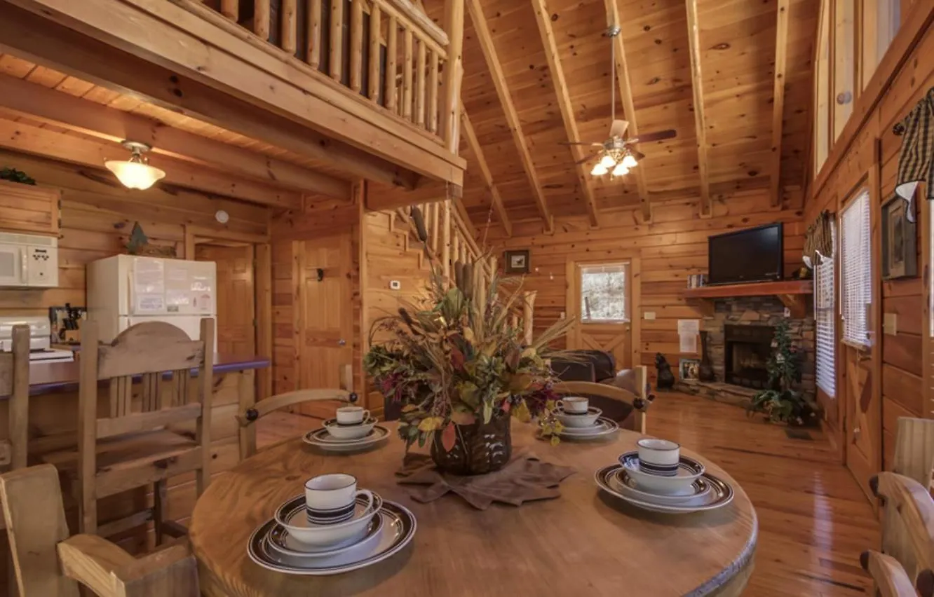 Are We Bear Yet Rustic 1br With Hot Tub Pools & Fireplace1 Mile From Parkway Сasa de vacaciones *
