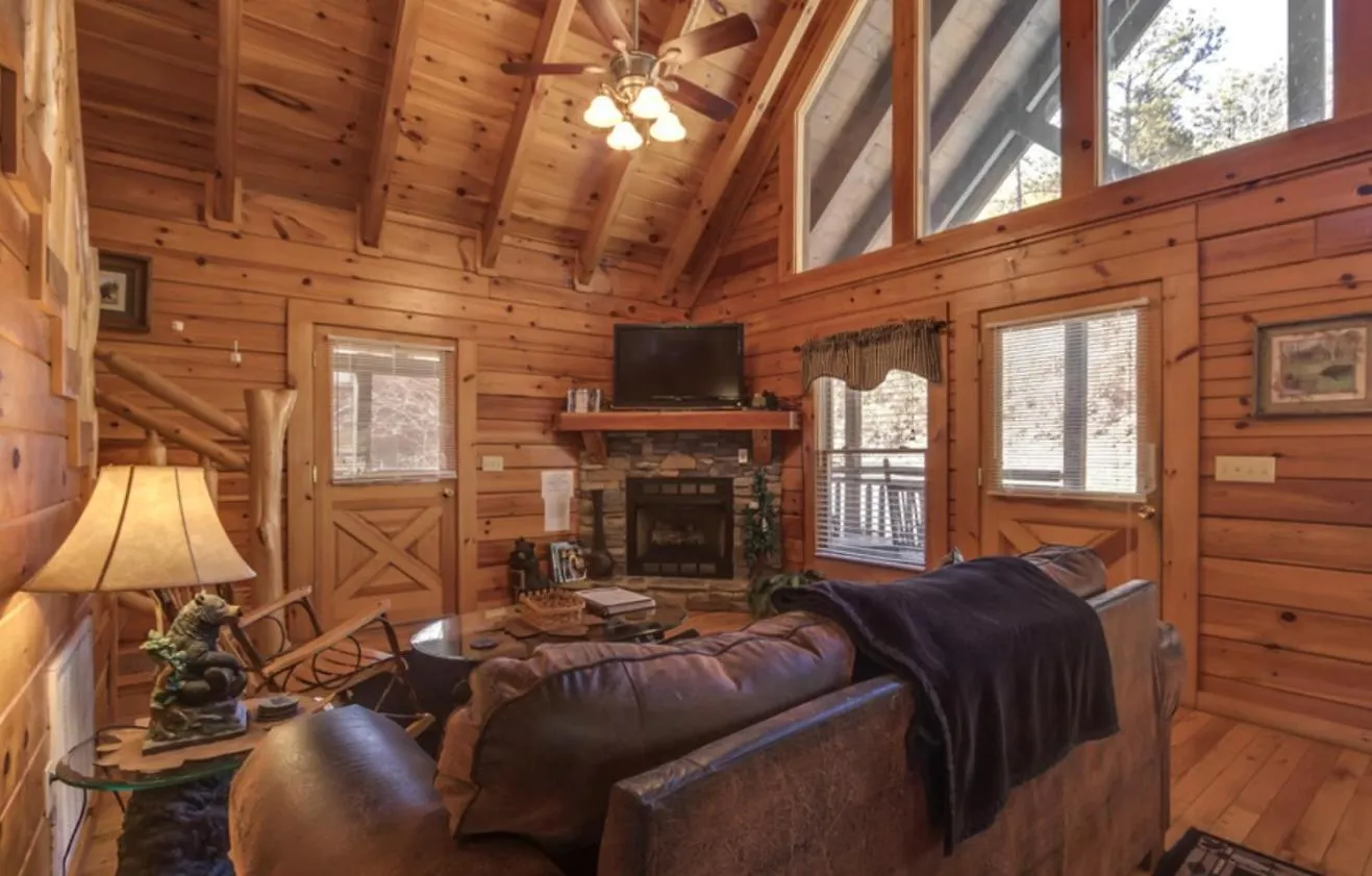 Are We Bear Yet Rustic 1br With Hot Tub Pools & Fireplace1 Mile From Parkway Сasa de vacaciones