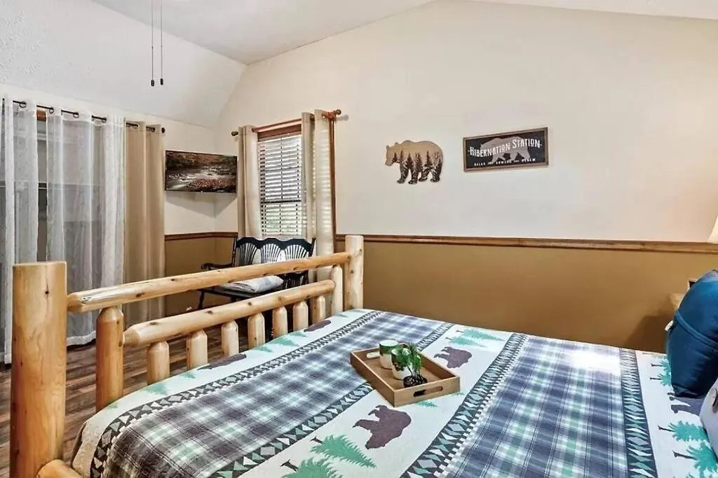 Horská chata Beary Peaceful Smokies Retreat: Hot-tub & Pools *