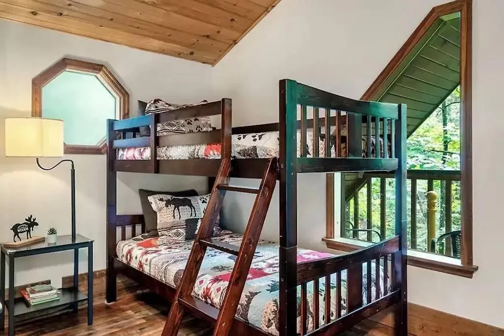 Beary Peaceful Smokies Retreat: Hot-tub & Pools Horská chata