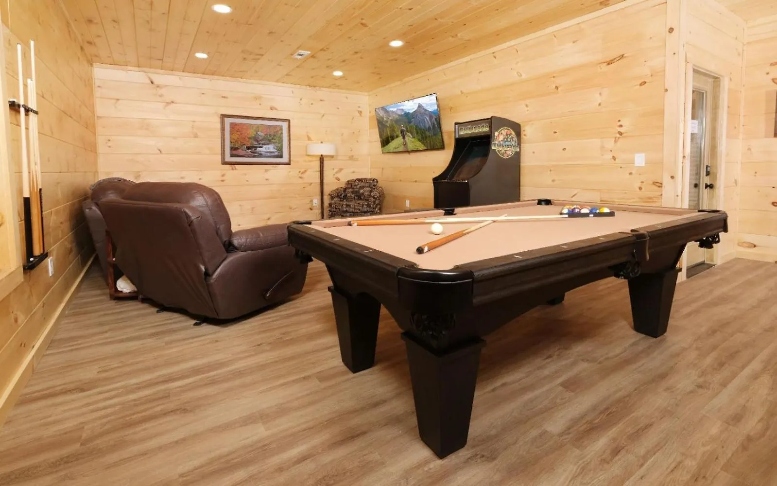 A Pools Paradise Pigeon Forge