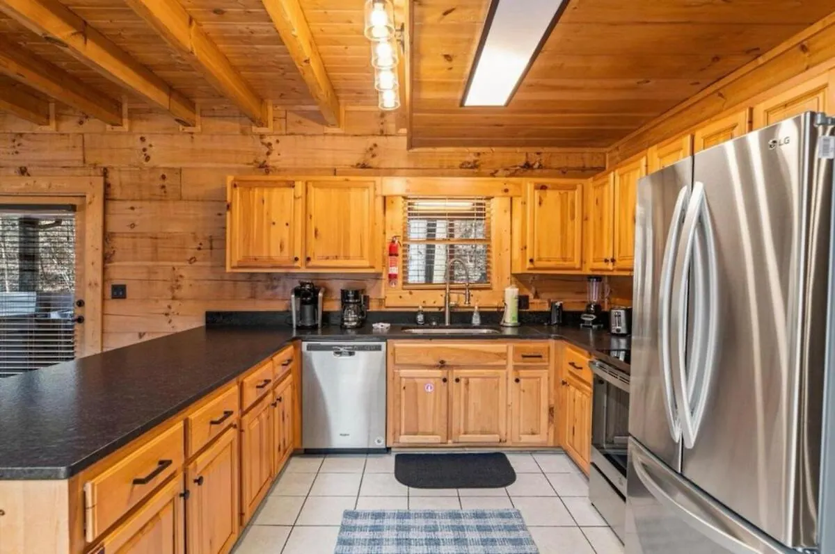 Kelly's Cozy 4 Bedroom Parkway *
