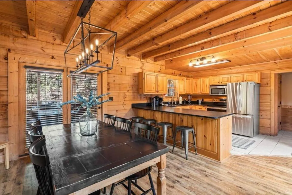 Kelly's Cozy 4 Bedroom Parkway Holiday home