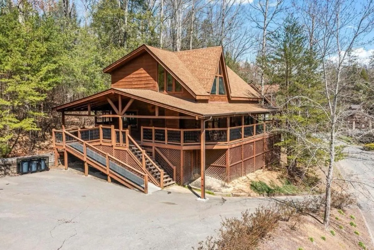 Kelly's Cozy 4 Bedroom Parkway