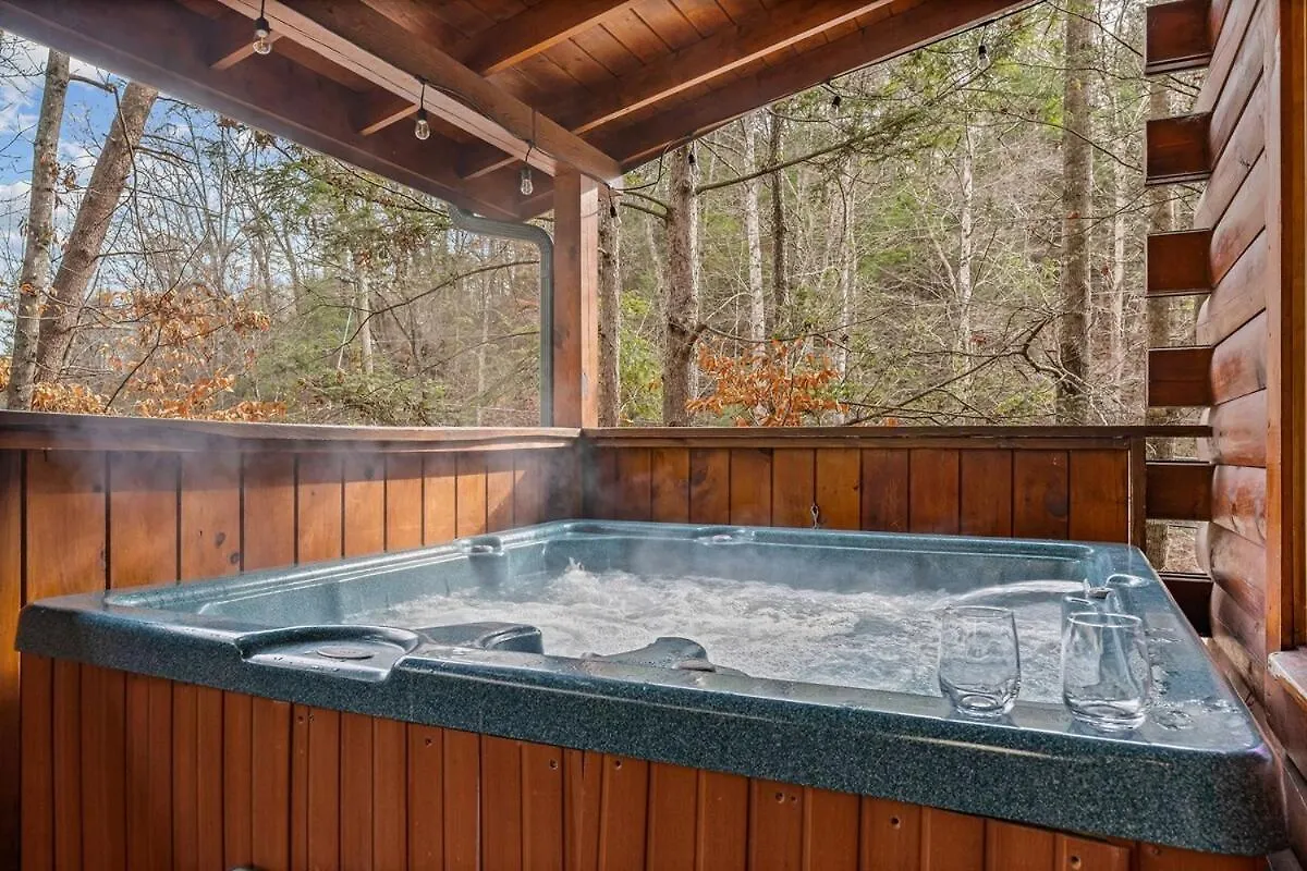Newlisting 1mile Parkway, Gameroom, Hottub, Bbq, Sleeps 14, 5 Bedroom With Attached Bath, Pet Friendly 木屋