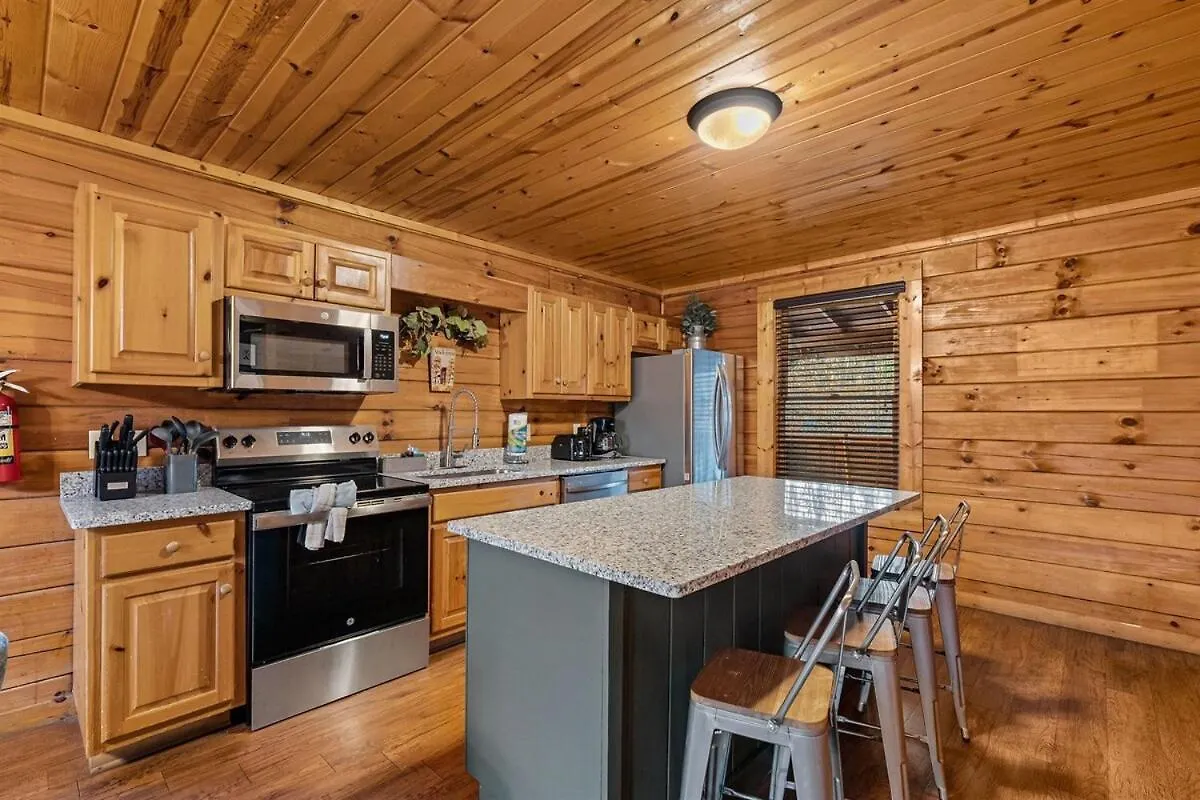 Newlisting 1mile Parkway, Gameroom, Hottub, Bbq, Sleeps 14, 5 Bedroom With Attached Bath, Pet Friendly 木屋 鸽子谷