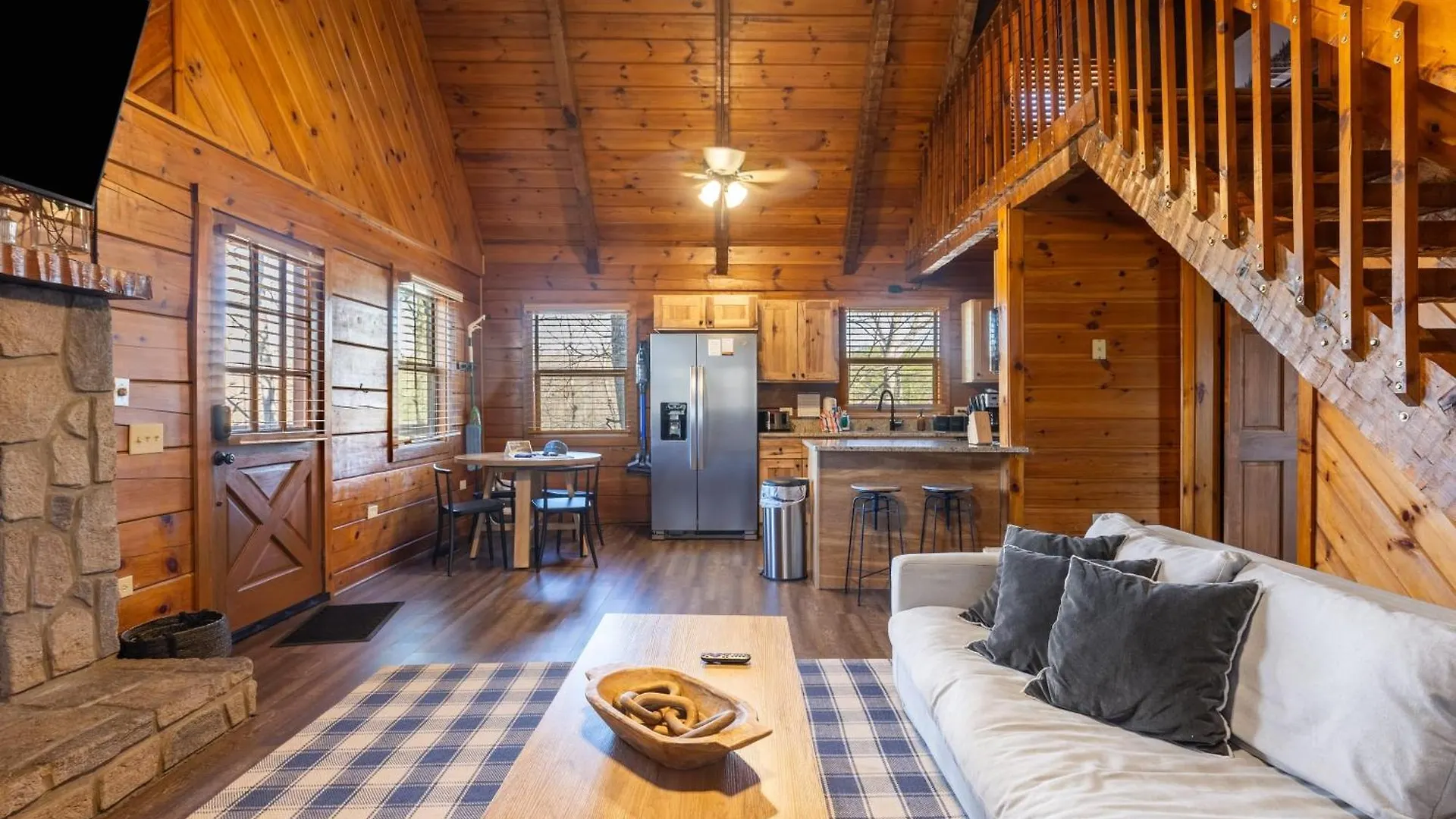 Dudley Ii By Avantstay Comfortable W Hot Tub Views *
