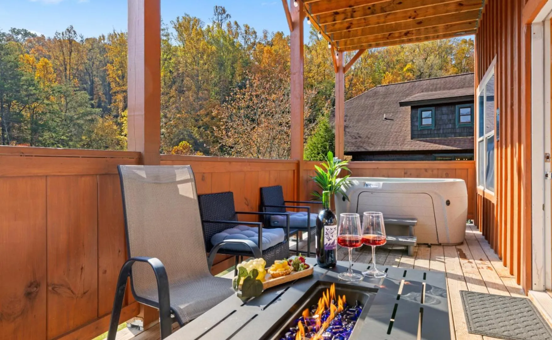 Rustic Mountain Retreat By Ghosal Luxury * Pigeon Forge