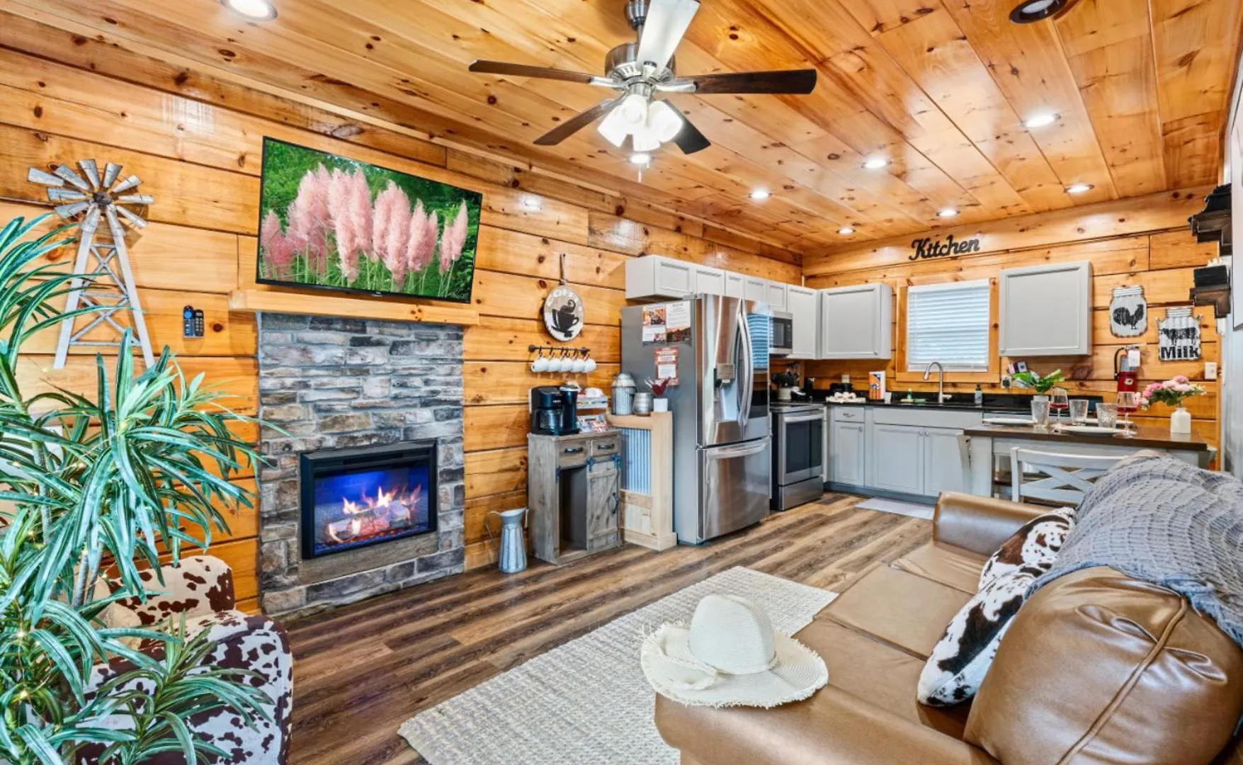 Alpehytte Rustic Mountain Retreat By Ghosal Luxury Pigeon Forge