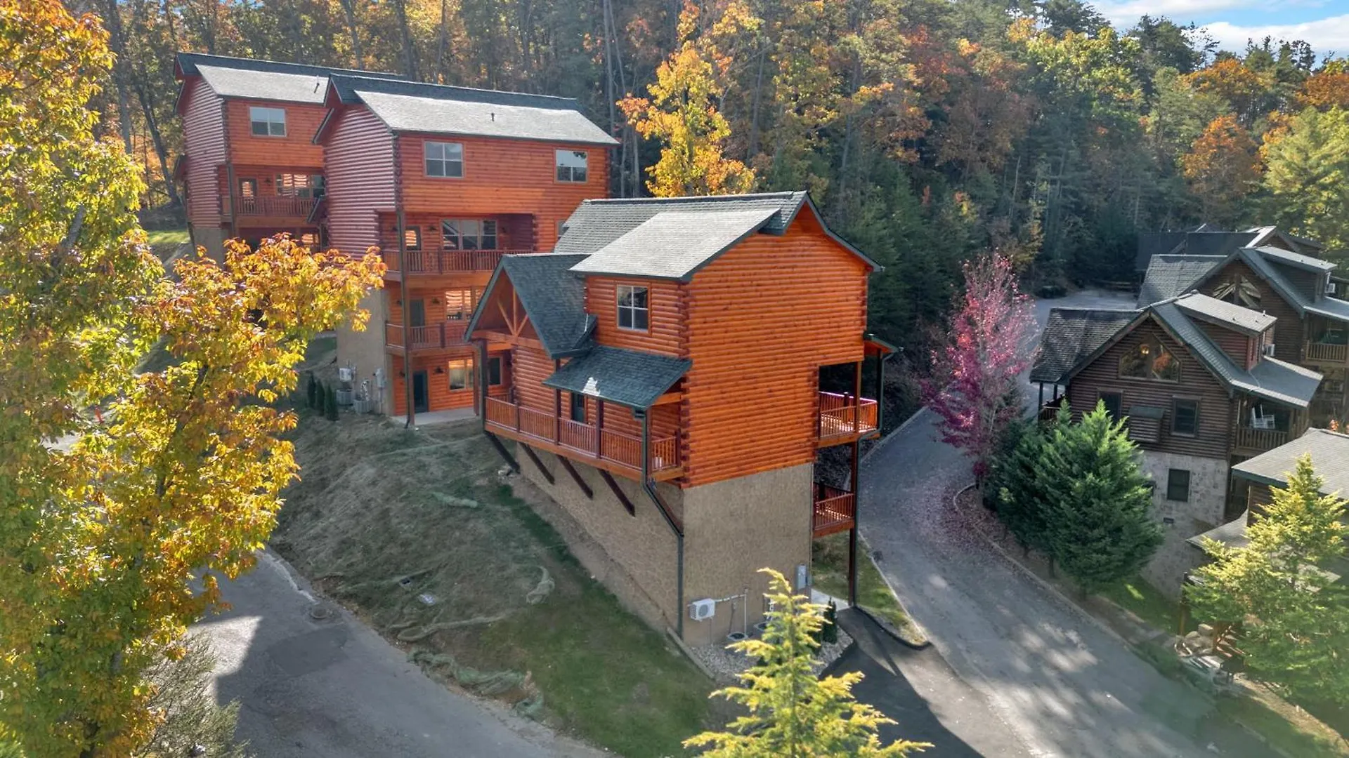 Holiday home New Luxury With Indoor Pool, Hot Tub, & Theater
