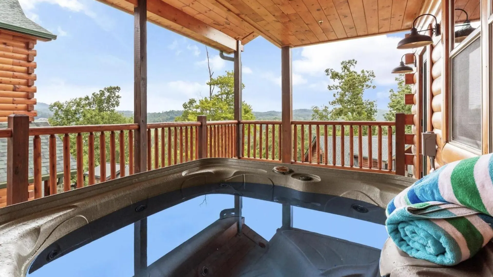 Holiday home New Luxury With Indoor Pool, Hot Tub, & Theater Pigeon Forge