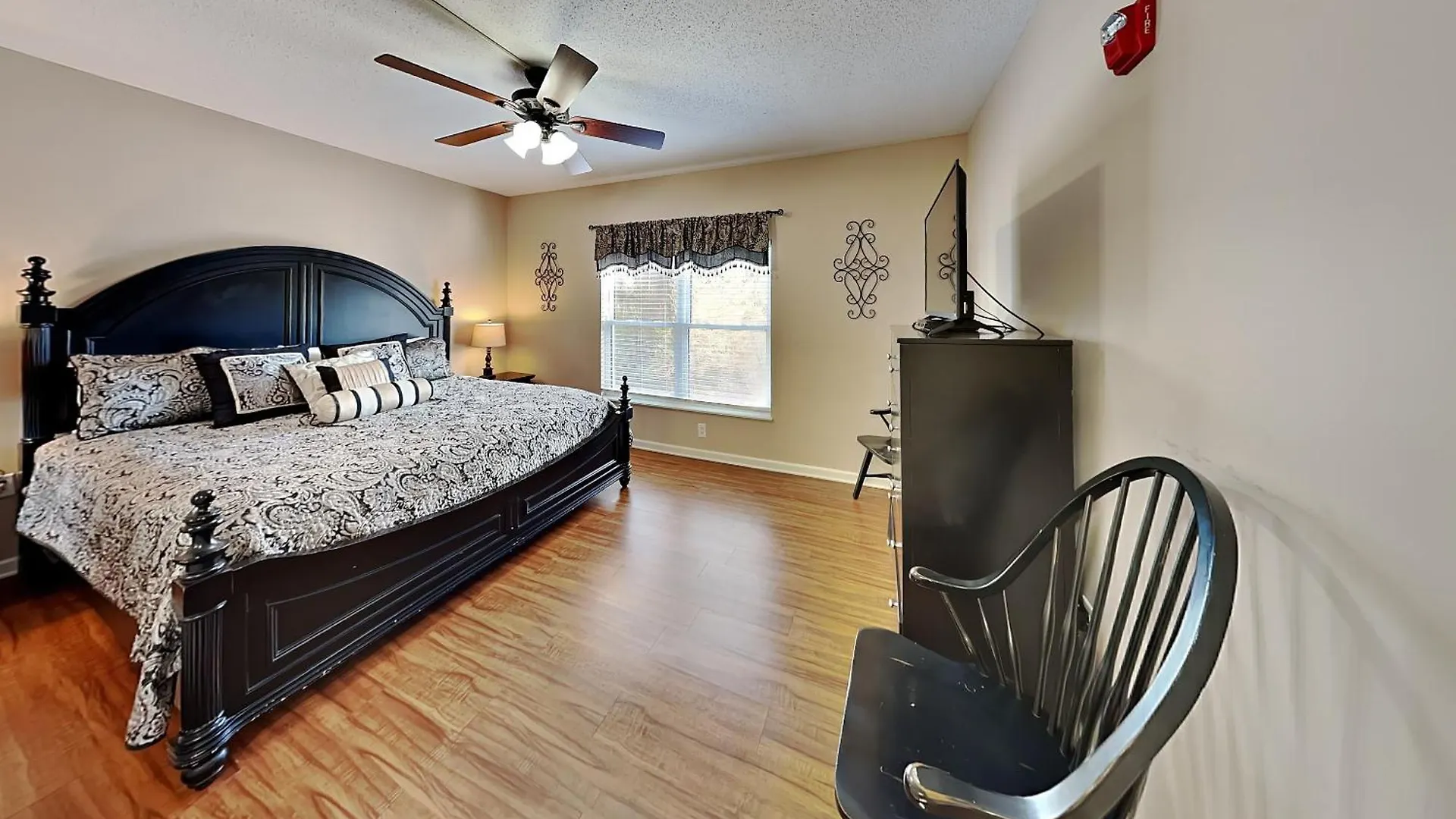 Smoky Mountain Bliss Whispering Pines 323 Pigeon Forge