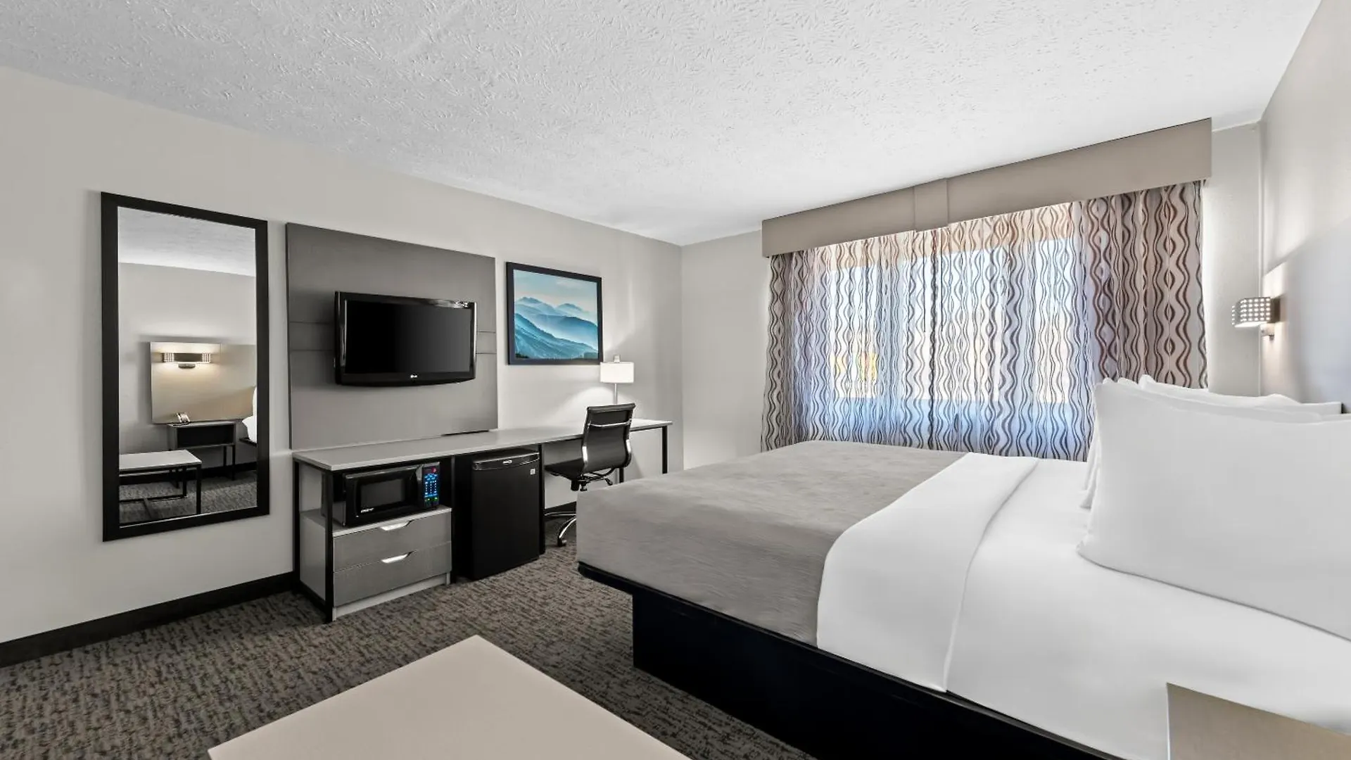 Quality & At Dollywood Lane 2*