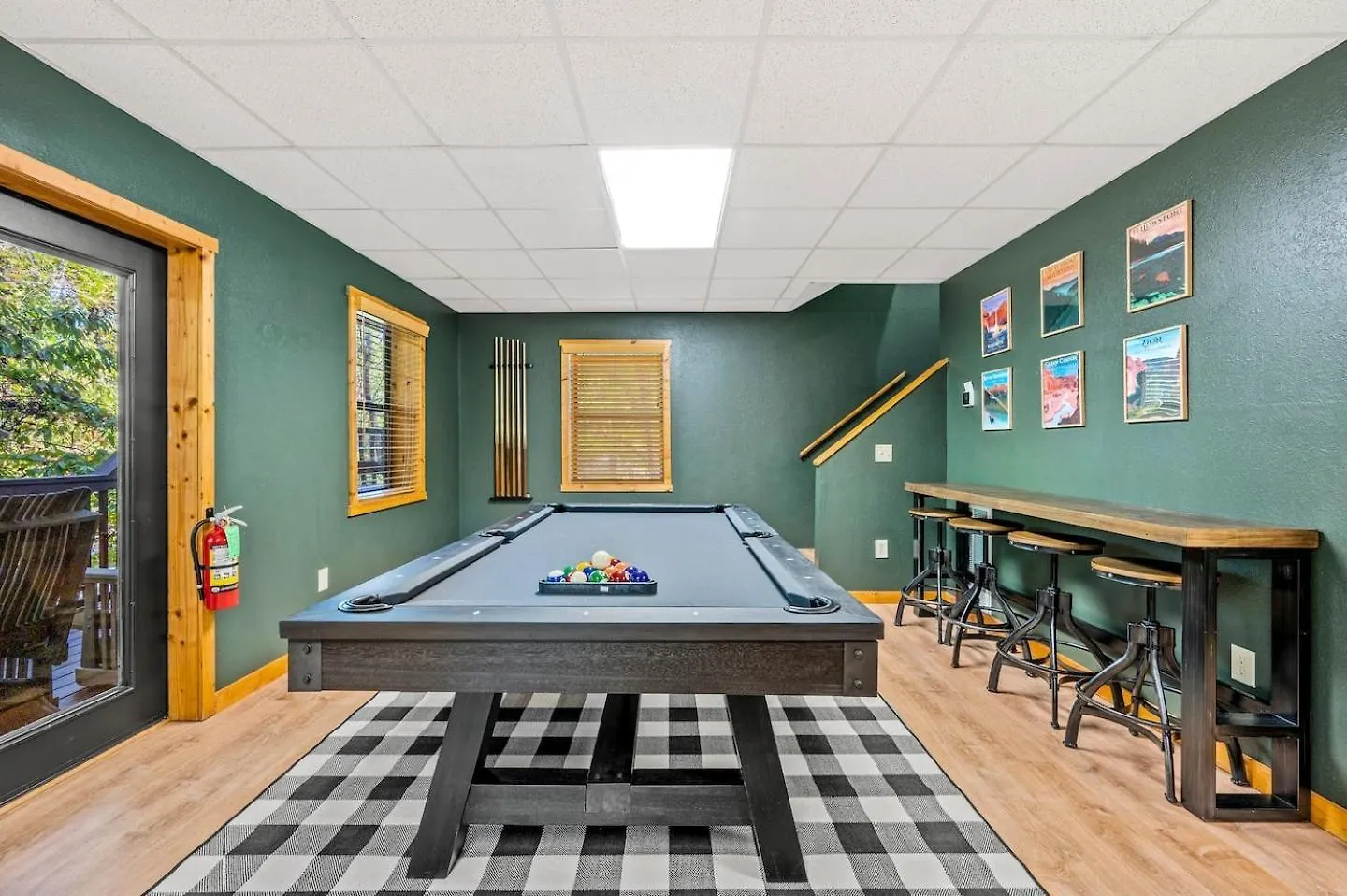 Cozy - Hot Tub, Game Room, Outdoor Pool פיג'ן פורג'