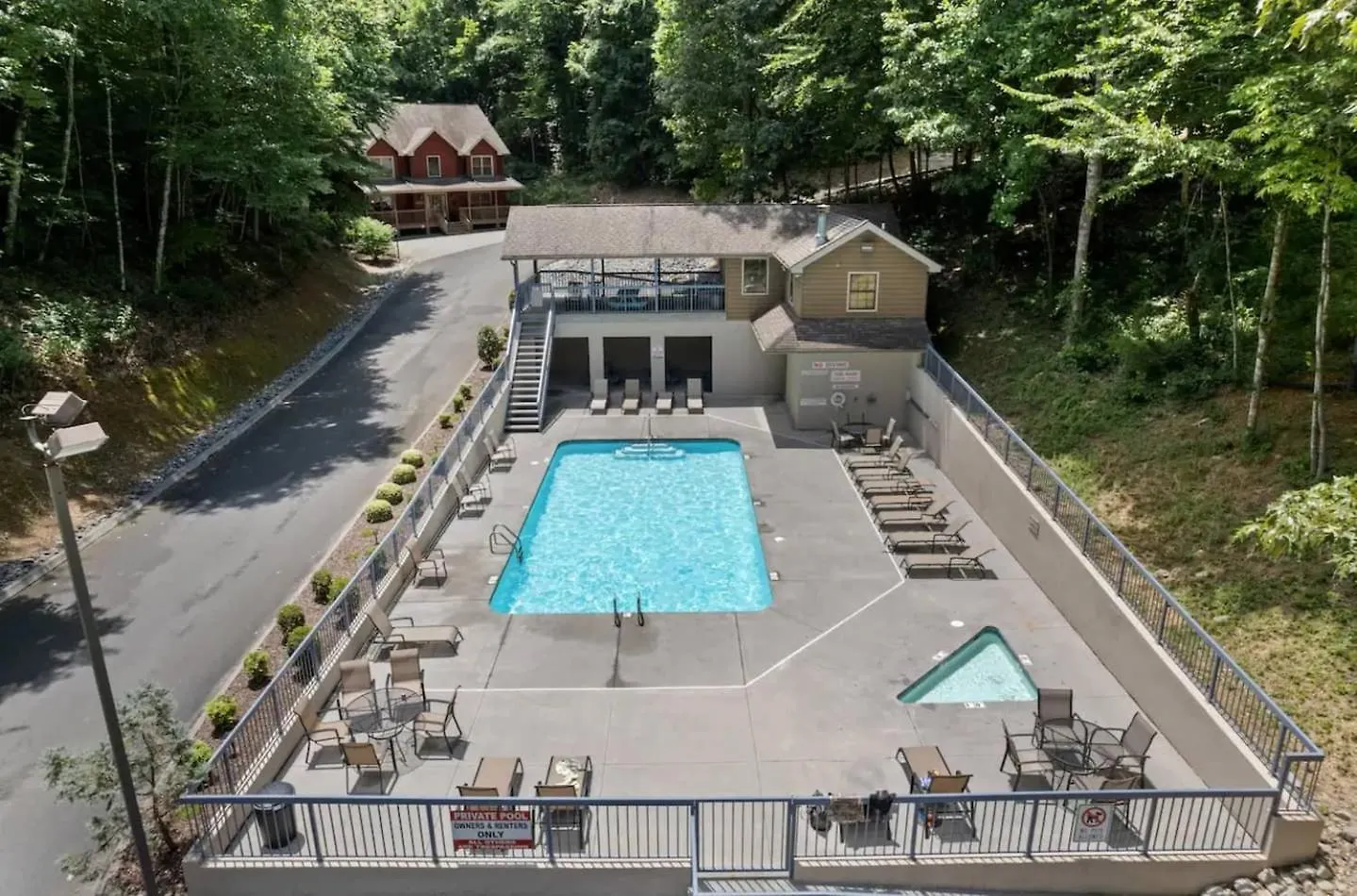 בית נופש Cozy - Hot Tub, Game Room, Outdoor Pool פיג'ן פורג'