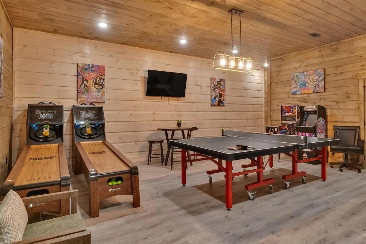 Honeybear Hideaways - Modern Luxurious With Pool, Hot Tub, Fire Place, Game And Theater