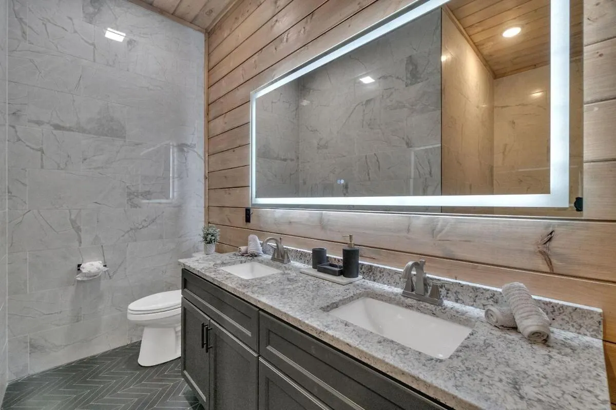 Honeybear Hideaways - Modern Luxurious With Pool, Hot Tub, Fire Place, Game And Theater בית נופש פיג'ן פורג'