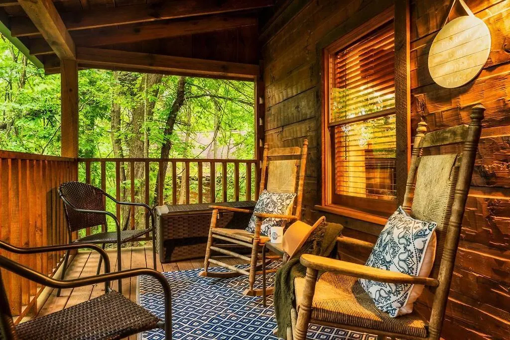 Couples Retreat *location*hot Tub*fire Pit* בית נופש פיג'ן פורג'