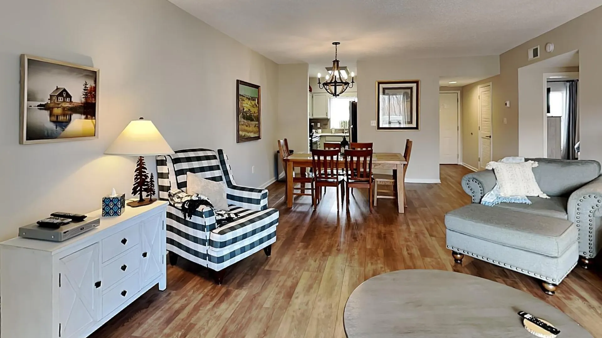 Kickin' Back Whispering Pines 343