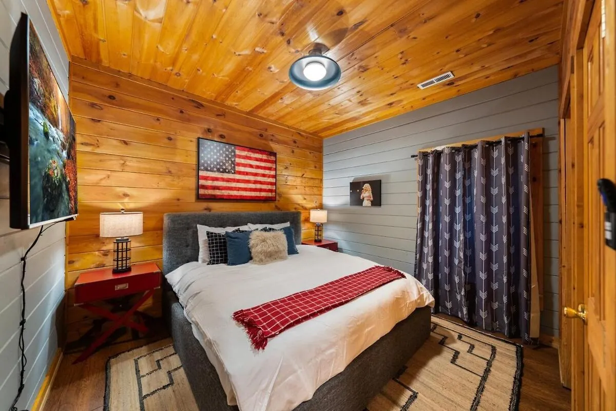 New!5br5ba With Game, Fire Pit, Hot Tub, Coffee Bar *