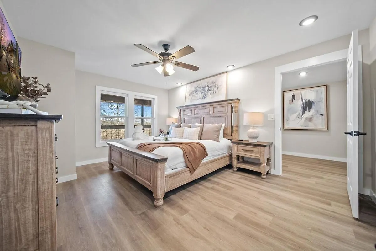Semesterbostad Lux Cabin, Indoor Heated Pool, Hot Tub, Arcades, Close To Dollywood Pigeon Forge
