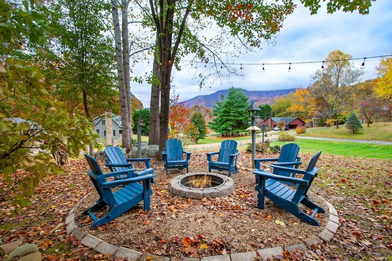 Mtn View, Community Pool, Game Room, & Hot Tub! Holiday home Pigeon Forge