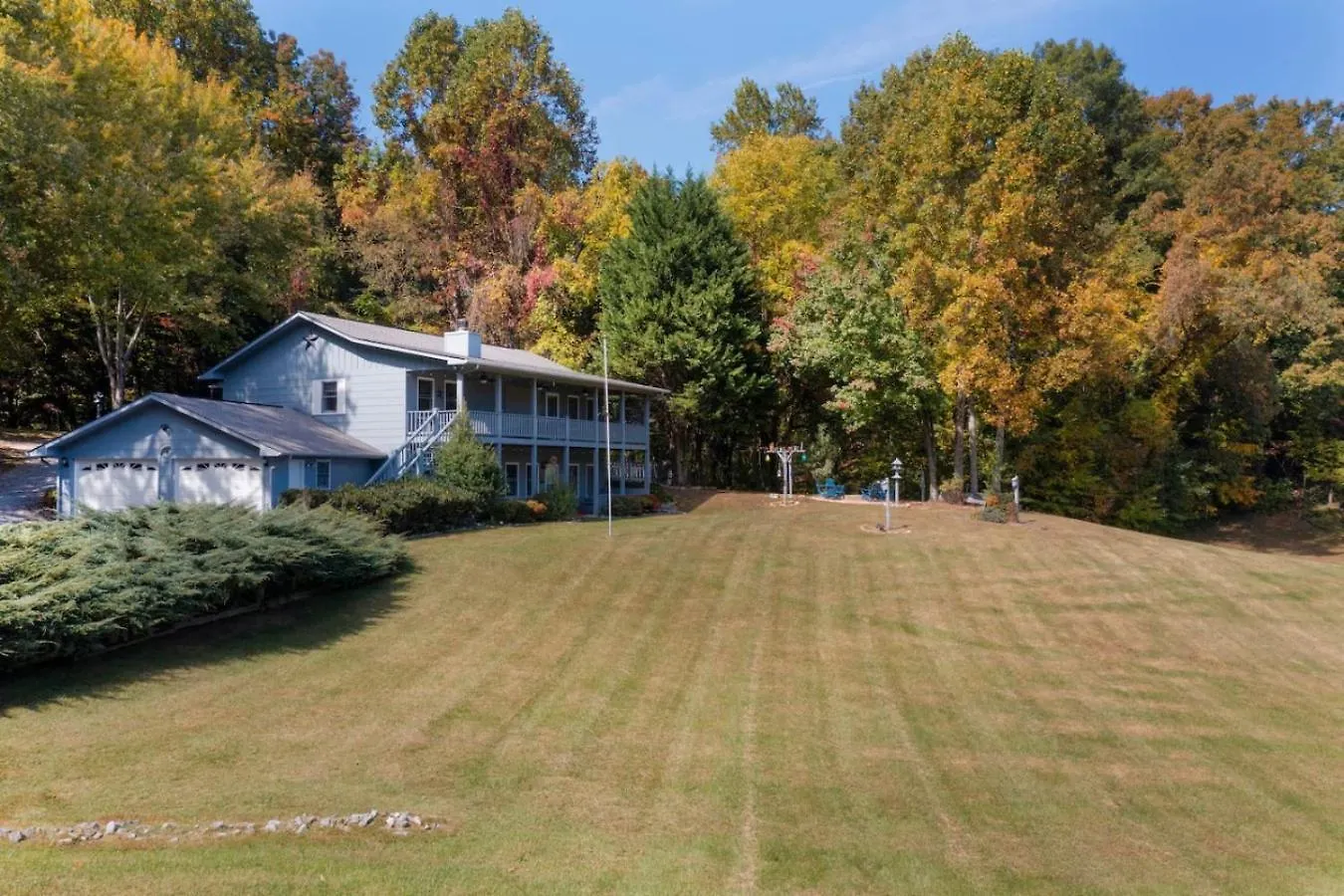 Mtn View, Community Pool, Game Room, & Hot Tub! Holiday home Pigeon Forge