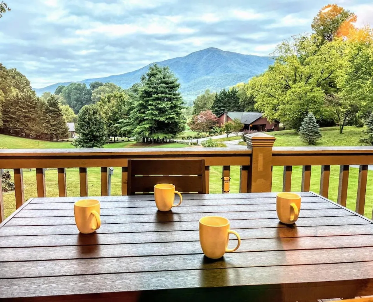 Holiday home Mtn View, Community Pool, Game Room, & Hot Tub! Pigeon Forge
