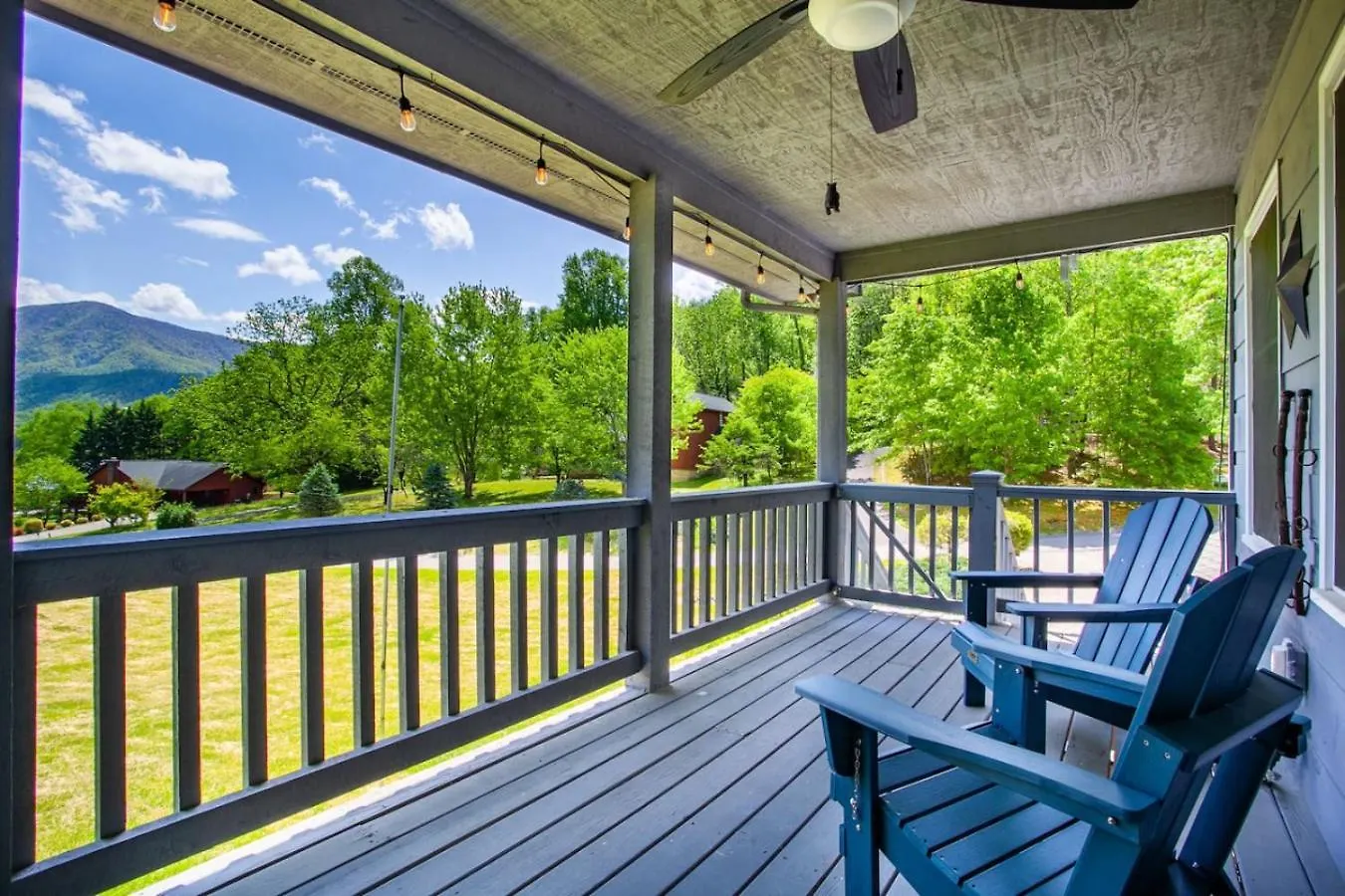 Holiday home Mtn View, Community Pool, Game Room, & Hot Tub! Pigeon Forge