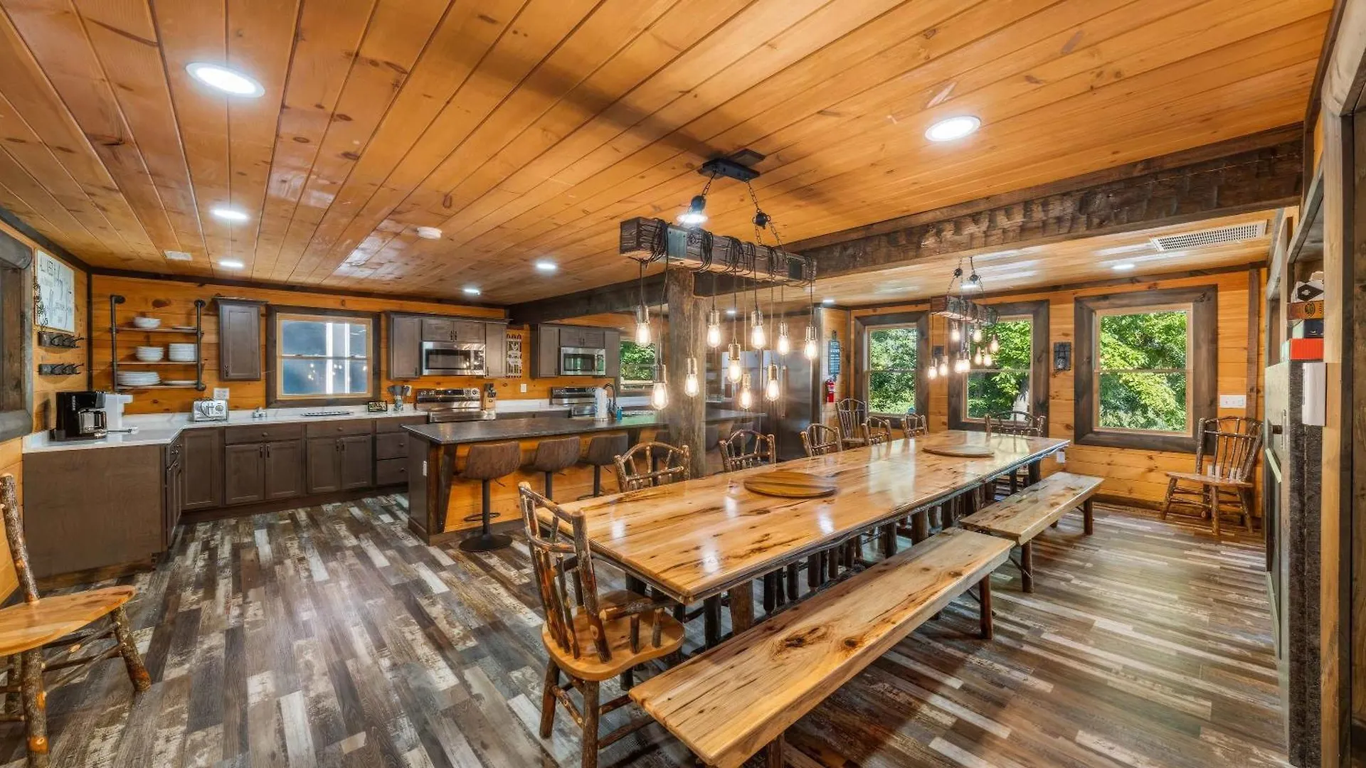 Nyaraló Its Got It Yall - Pool, Theater, Arcade, Fire Place, Firepit, Hot Tub