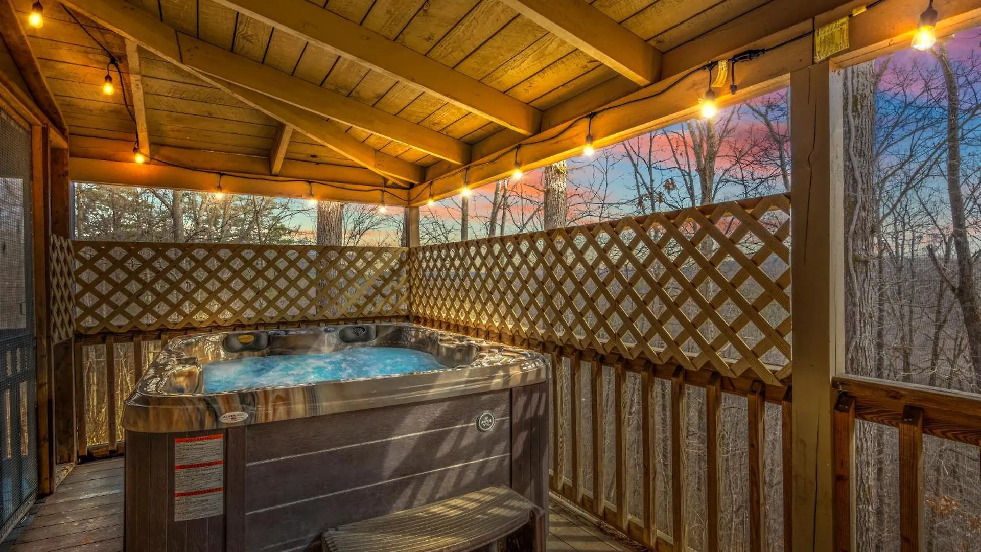 Serene W Hot Tub, Games, Wi-fi, Pets Ok Pigeon Forge