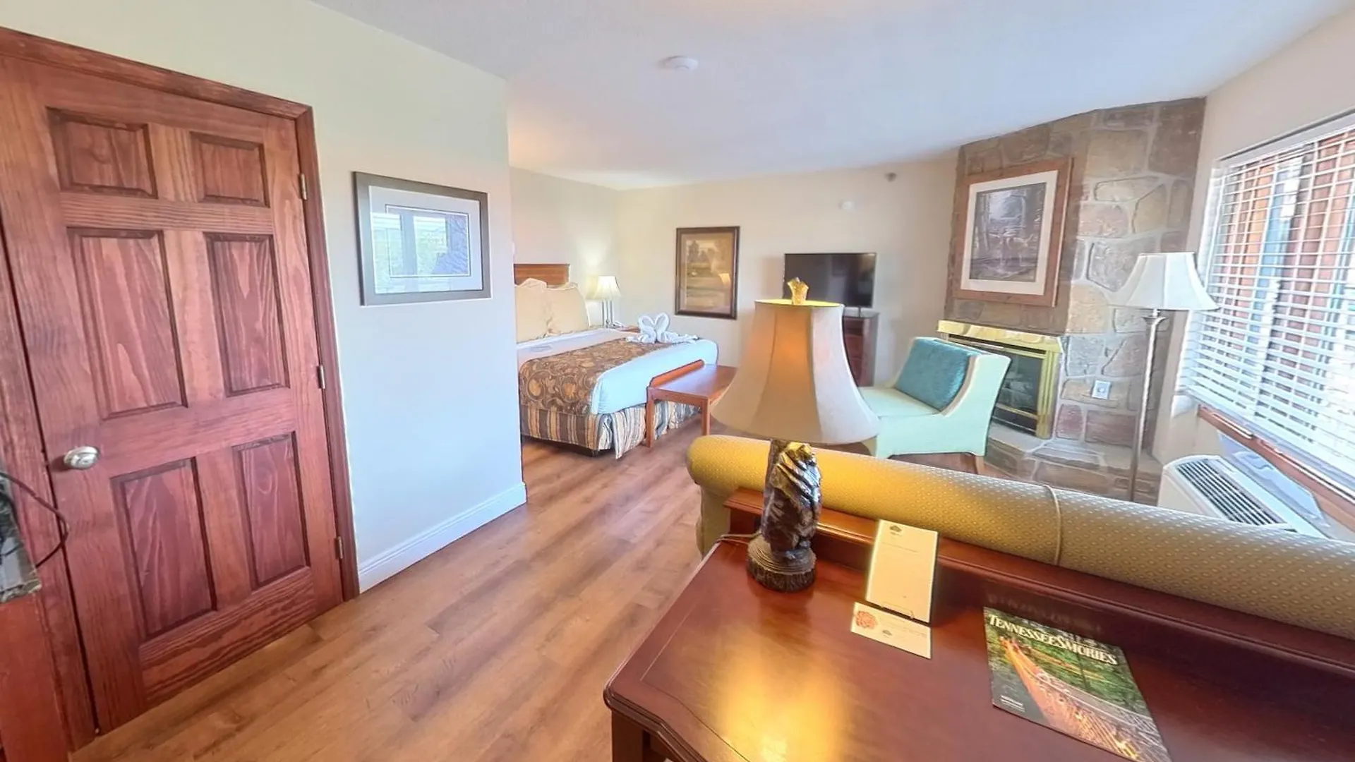 Arbors At Island Landing & Hotel