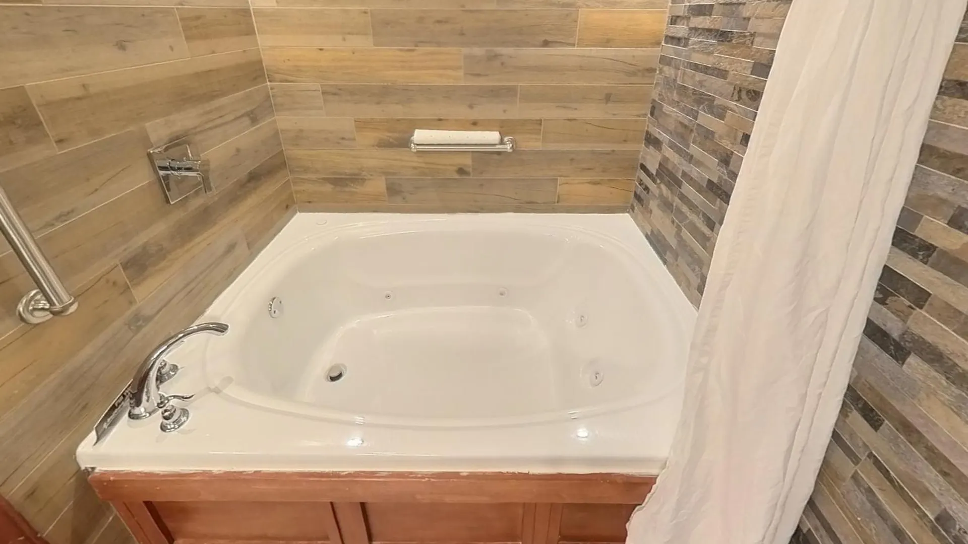 Hotel Arbors At Island Landing &