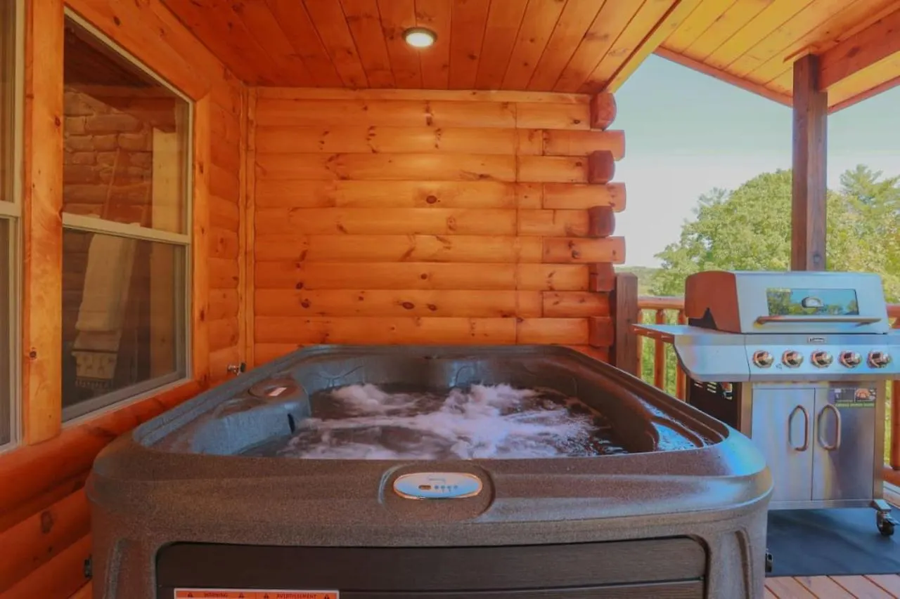 4 Bedroom 6ba Pool In Forge Pigeon Forge