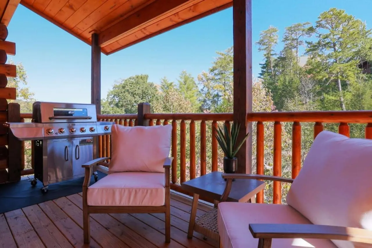 4 Bedroom 6ba Pool In Forge Pigeon Forge